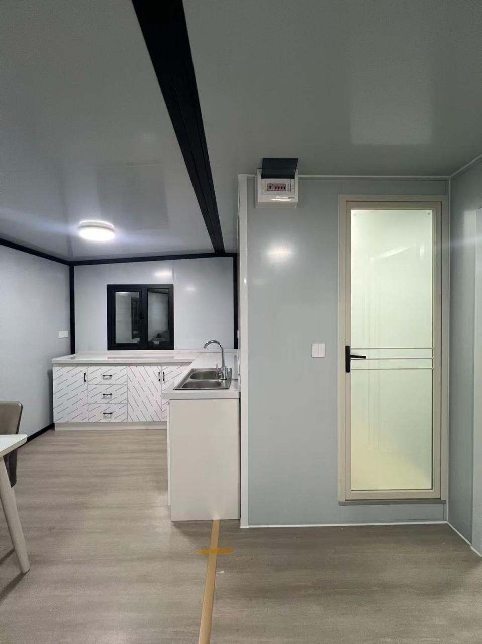 Prefabricated building construction and installation